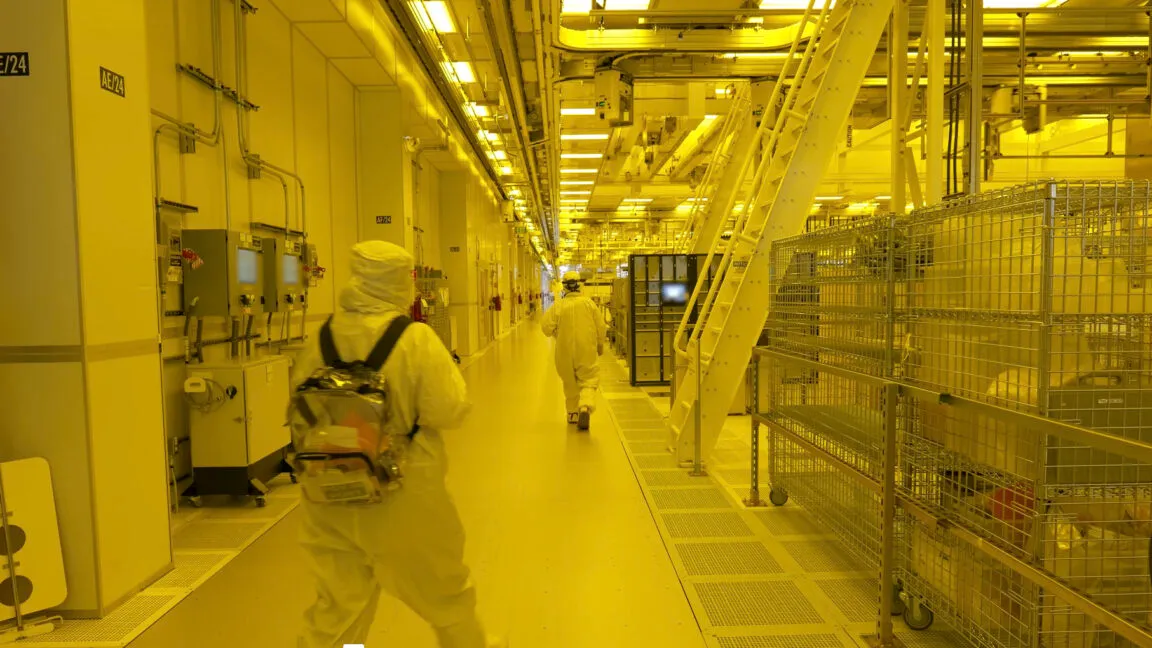 Intel FCC robot waiver: Protecting US semiconductor manufacturing